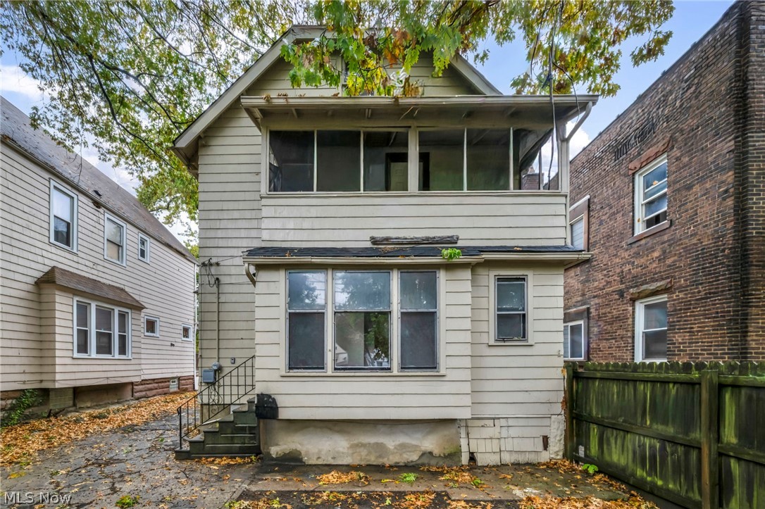 1677 Carlyon Road East Cleveland OH 44112