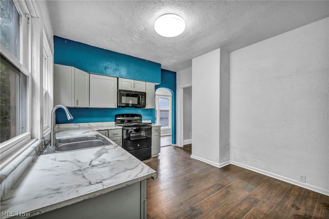 1677 Carlyon Road East Cleveland OH 44112