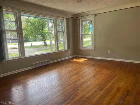 1842 Columbia Road Westlake OH 44145
