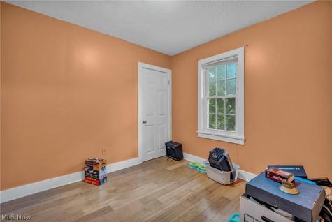 1382 Honodle Avenue Akron OH 44305