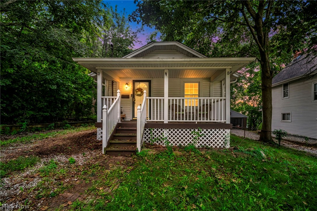 1382 Honodle Avenue Akron OH 44305