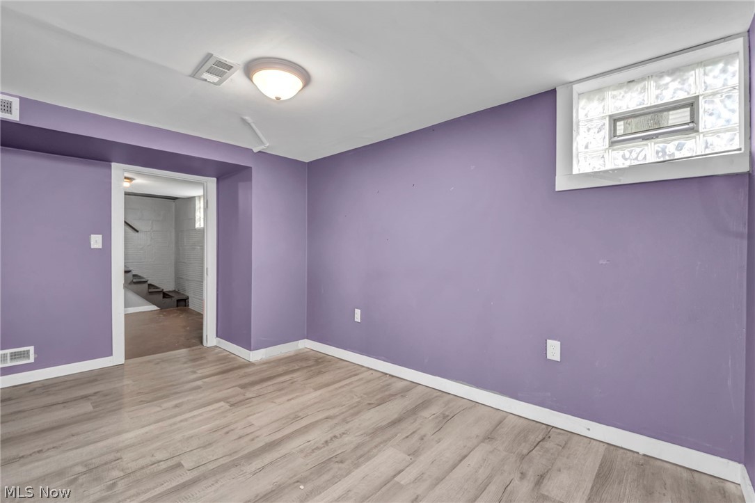 1382 Honodle Avenue Akron OH 44305