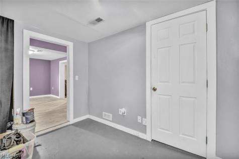 1382 Honodle Avenue Akron OH 44305