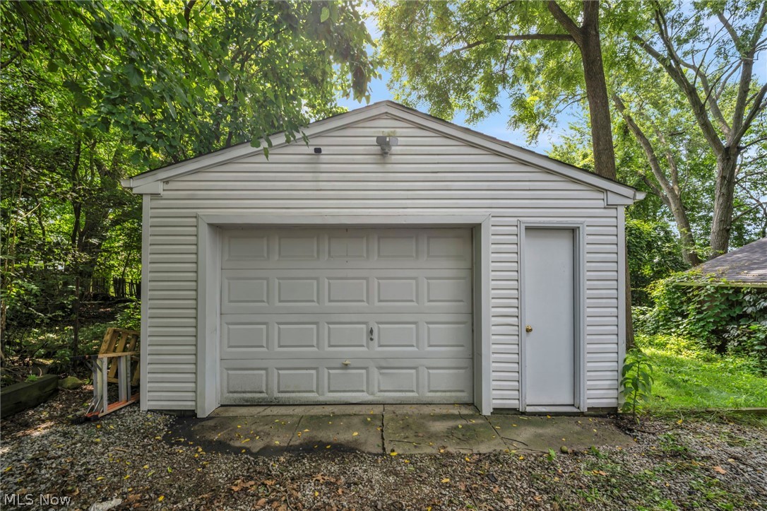 1382 Honodle Avenue Akron OH 44305