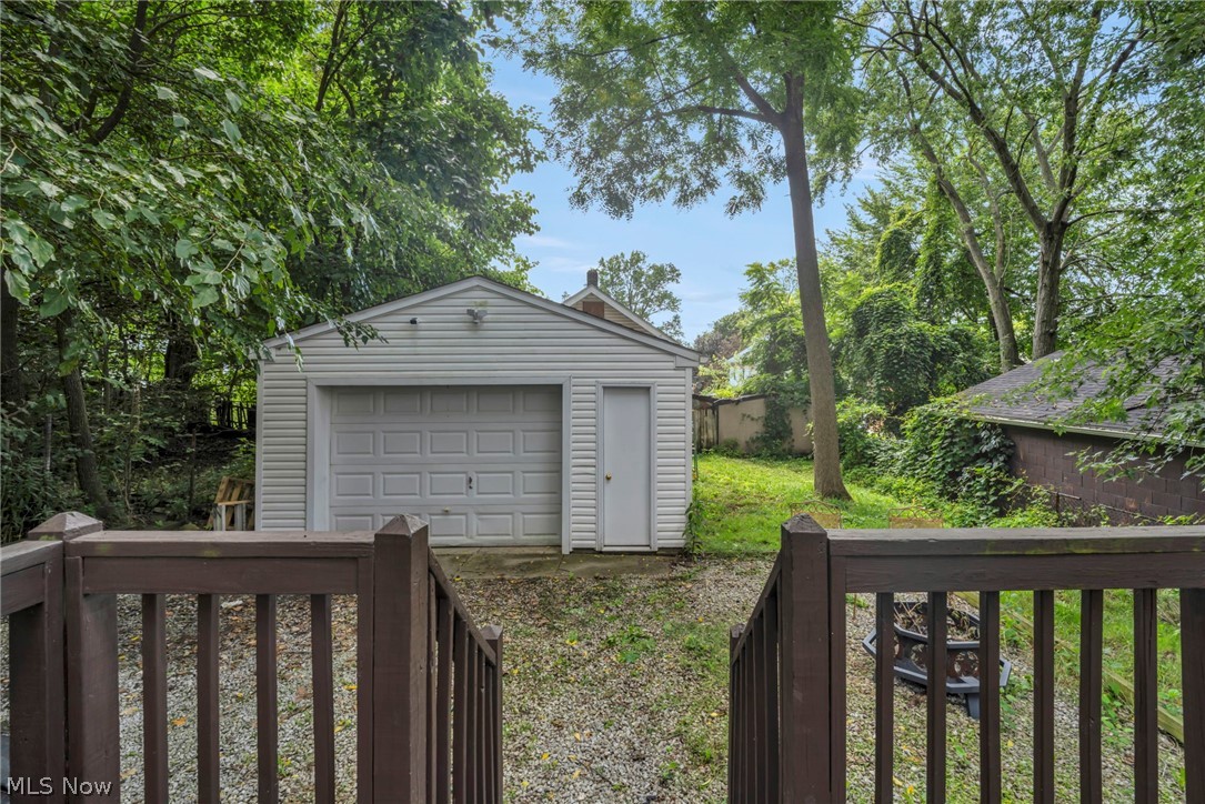 1382 Honodle Avenue Akron OH 44305