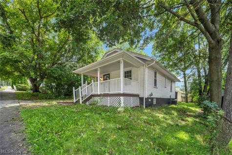 1382 Honodle Avenue Akron OH 44305