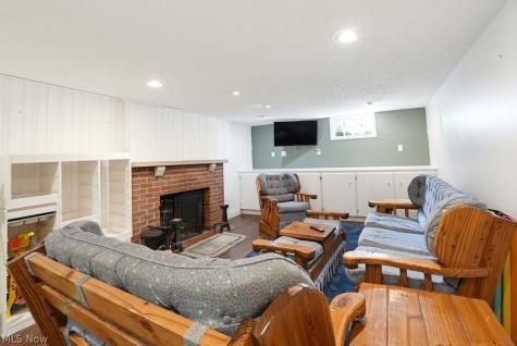 149 N Medina Line Road Medina OH 44256