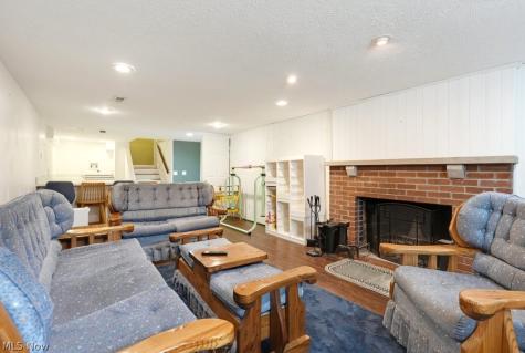 149 N Medina Line Road Medina OH 44256