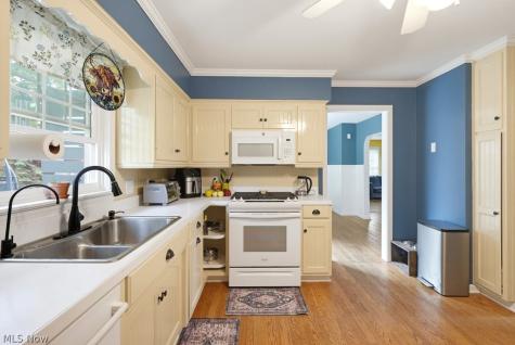 149 N Medina Line Road Medina OH 44256