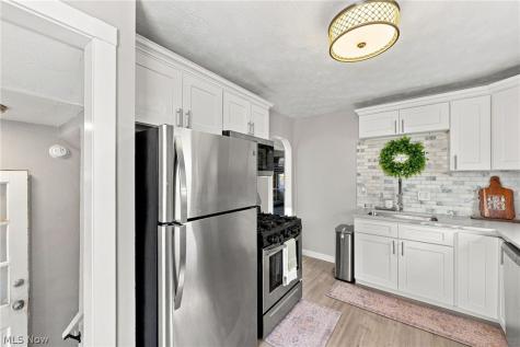 9310 Orchard Avenue Brooklyn OH 44144