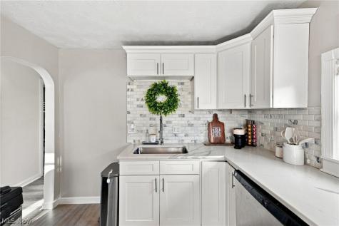 9310 Orchard Avenue Brooklyn OH 44144