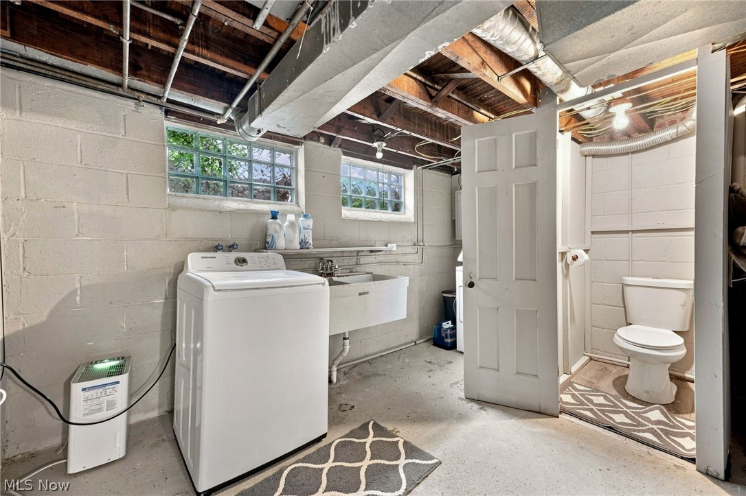 9310 Orchard Avenue Brooklyn OH 44144