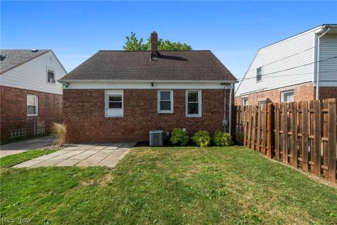 9310 Orchard Avenue Brooklyn OH 44144