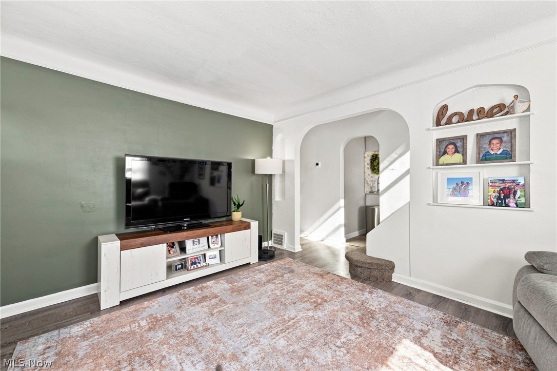9310 Orchard Avenue Brooklyn OH 44144