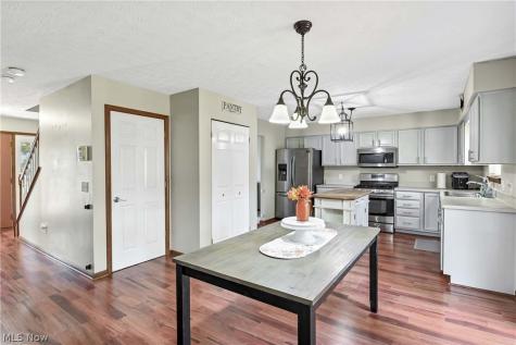 2144 Reserve Circle N Lorain OH 44053