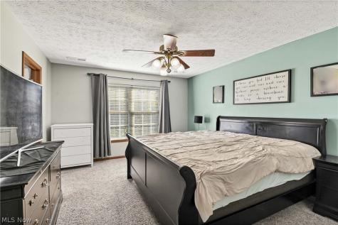 2144 Reserve Circle N Lorain OH 44053