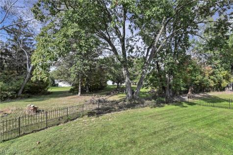 2144 Reserve Circle N Lorain OH 44053