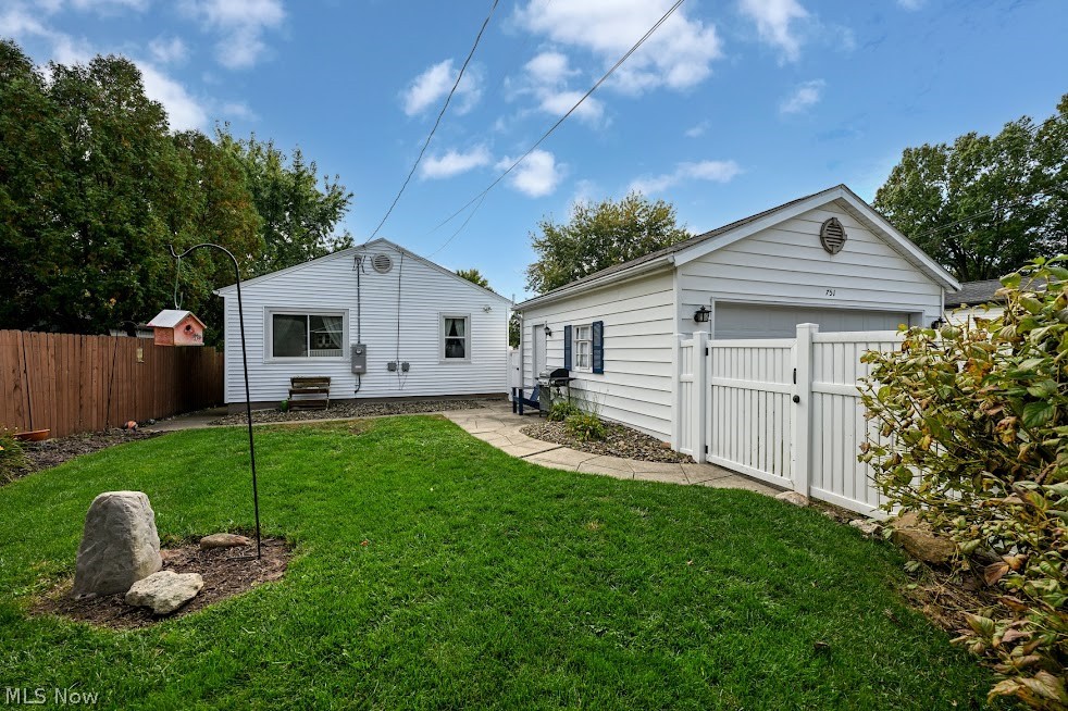 751 Rextur Drive New Franklin OH 44319