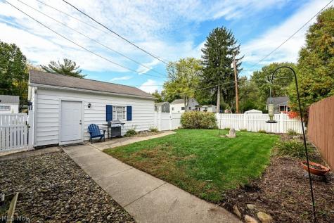 751 Rextur Drive New Franklin OH 44319