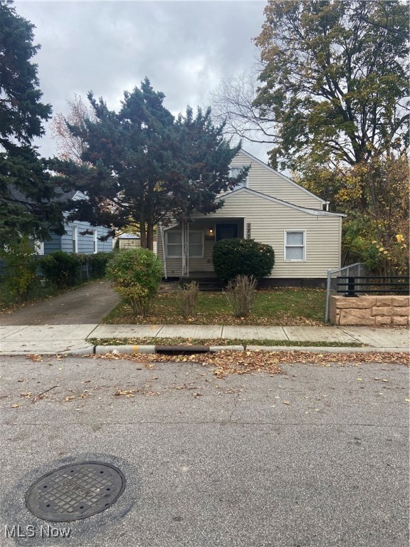 12709 Matherson Avenue Cleveland OH 44135