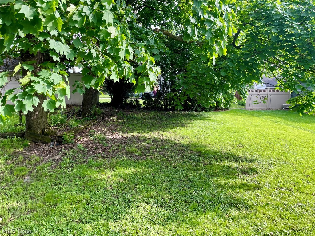 83 Smithsonian Street Girard OH 44420