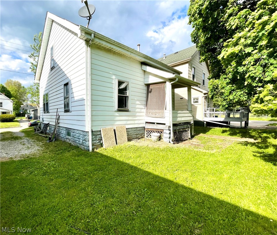 83 Smithsonian Street Girard OH 44420
