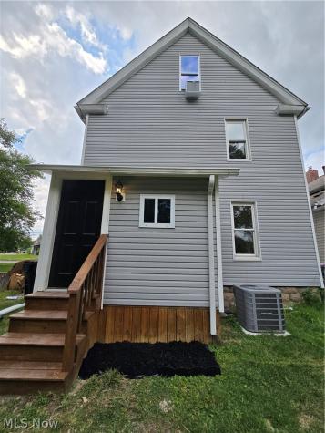 747 W River Road N Elyria OH 44035