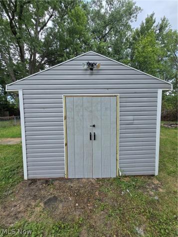 747 W River Road N Elyria OH 44035
