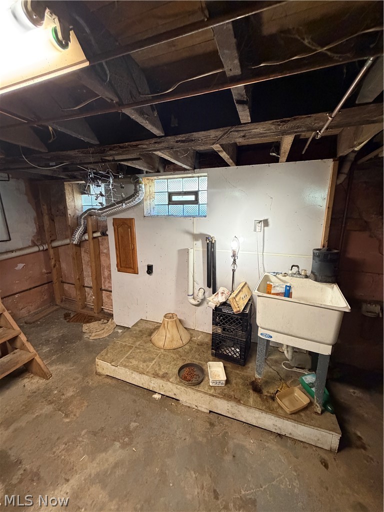 3692 E 52nd Street Cleveland OH 44105