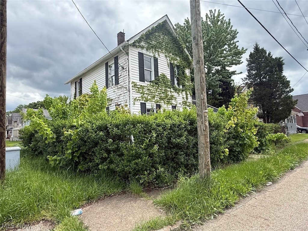 316 Young Avenue NE Canton OH 44704