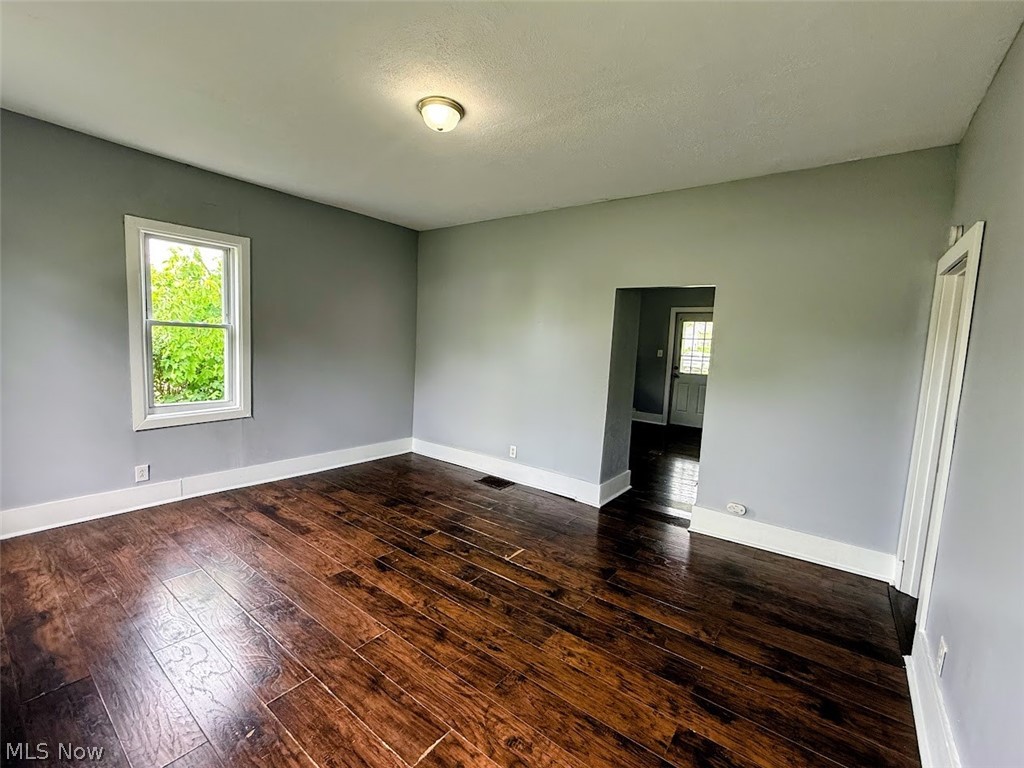 316 Young Avenue NE Canton OH 44704