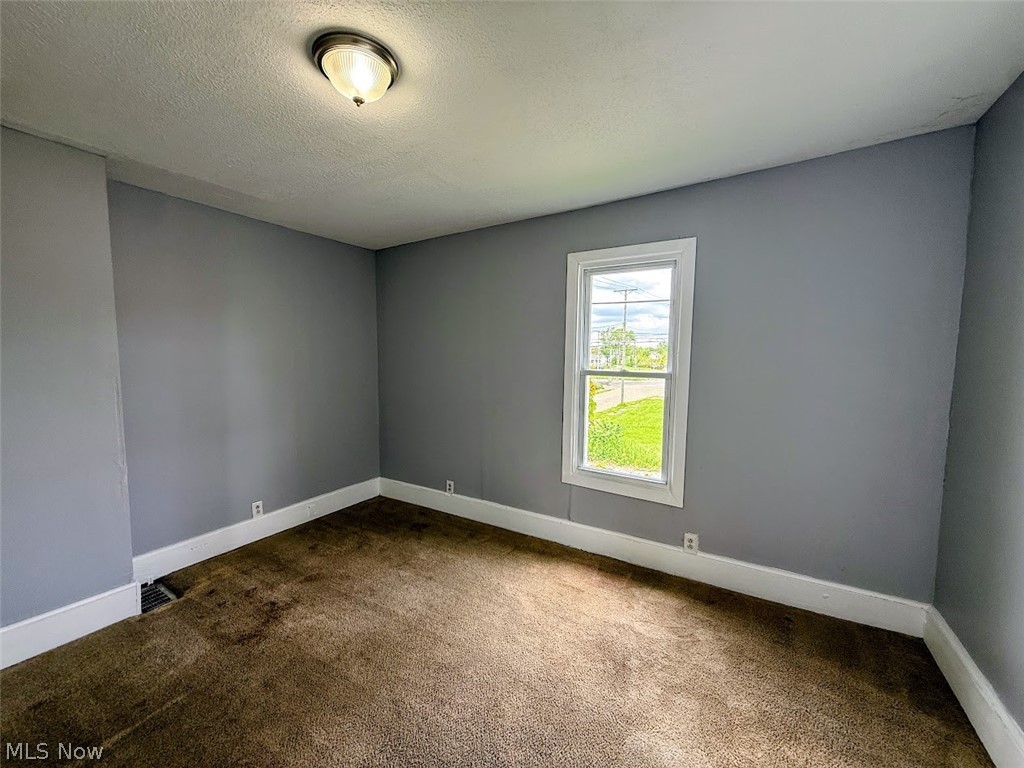316 Young Avenue NE Canton OH 44704
