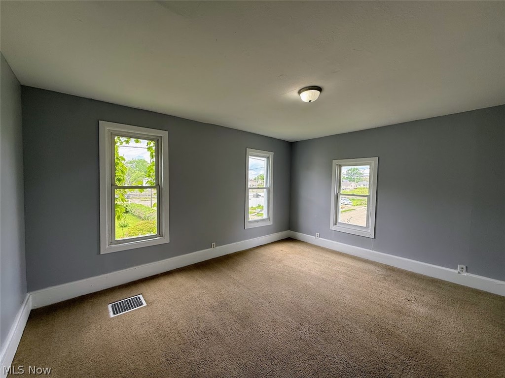 316 Young Avenue NE Canton OH 44704