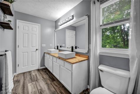 7088 Victoria Drive Mentor OH 44060