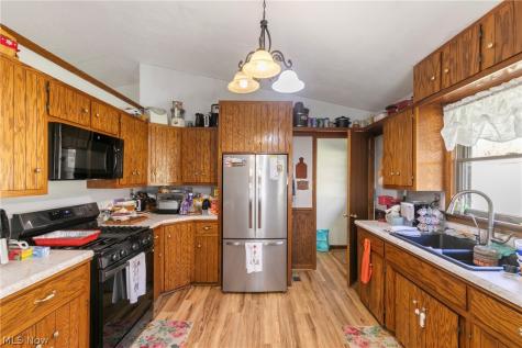15526 Crowl Street SE Minerva OH 44657