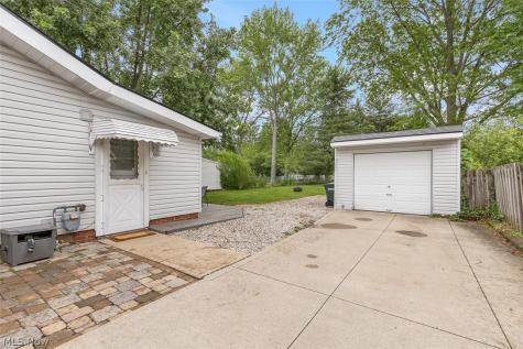 4213 W 219th Street Fairview Park OH 44126