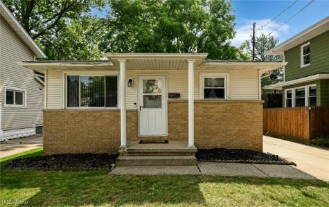 51 Devonshire Drive Akron OH 44312