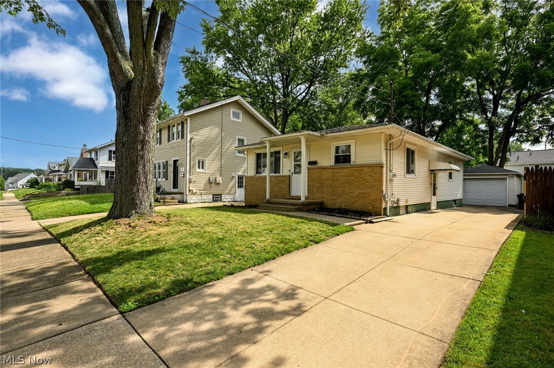 51 Devonshire Drive Akron OH 44312