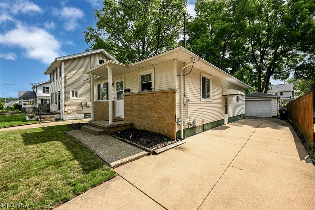 51 Devonshire Drive Akron OH 44312