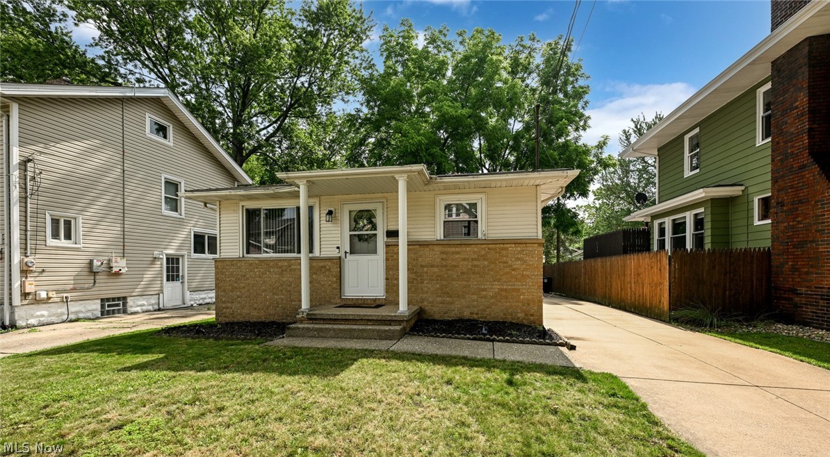 51 Devonshire Drive Akron OH 44312