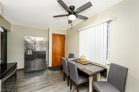 51 Devonshire Drive Akron OH 44312