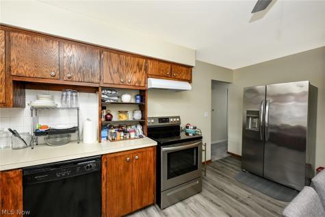 51 Devonshire Drive Akron OH 44312