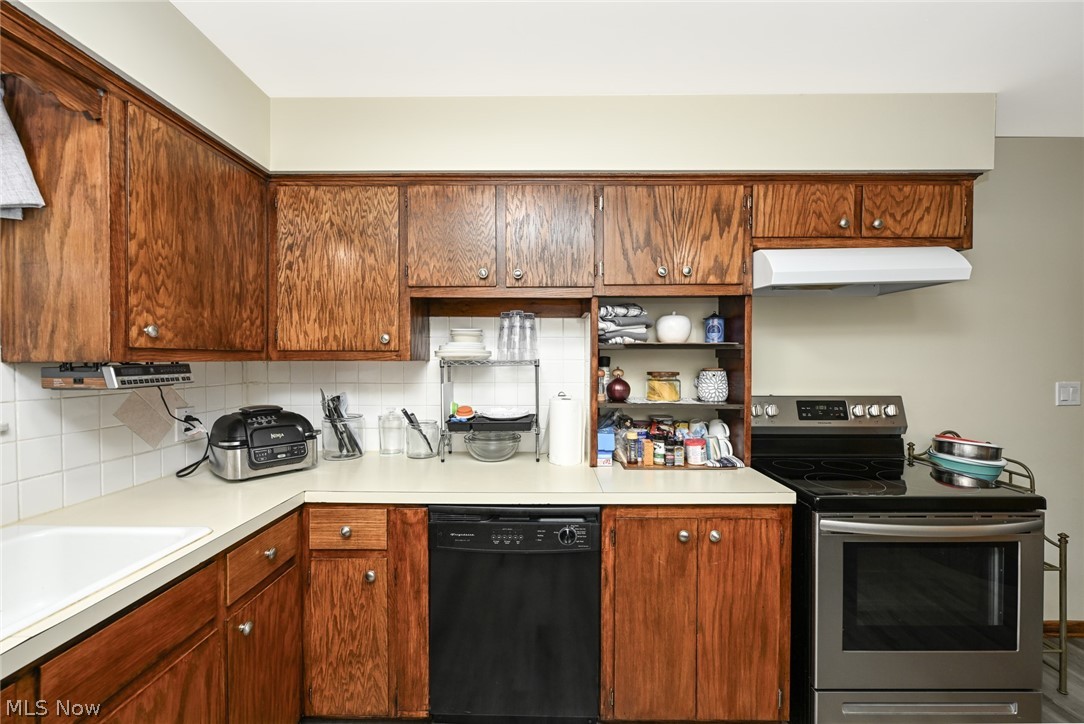 51 Devonshire Drive Akron OH 44312