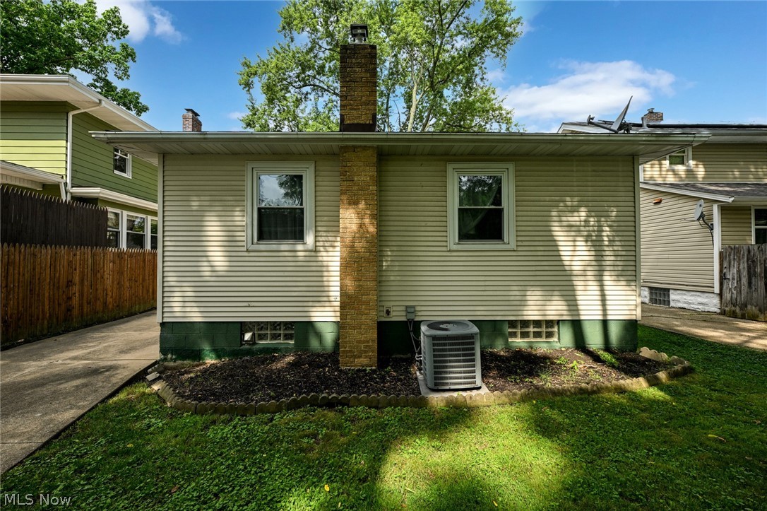 51 Devonshire Drive Akron OH 44312