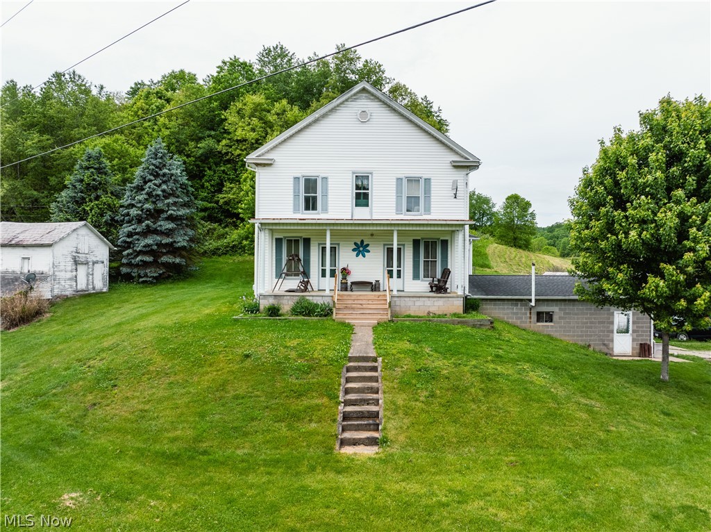 6587 Barkley Rd Road Uhrichsville OH 44683
