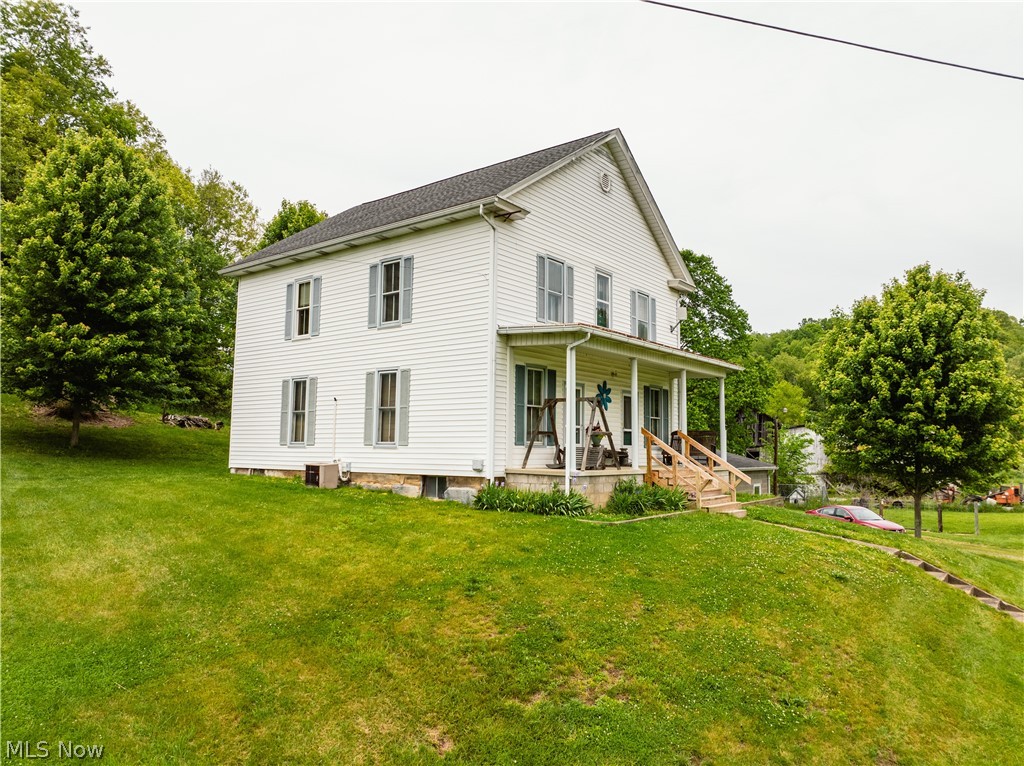 6587 Barkley Rd Road Uhrichsville OH 44683