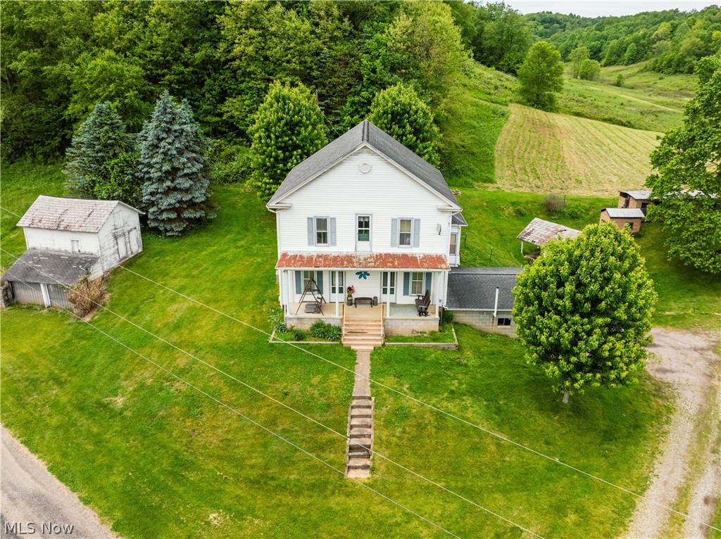 6587 Barkley Rd Road Uhrichsville OH 44683