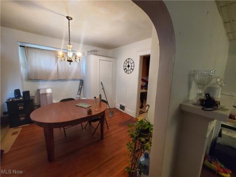 657 E 131st Street Cleveland OH 44108