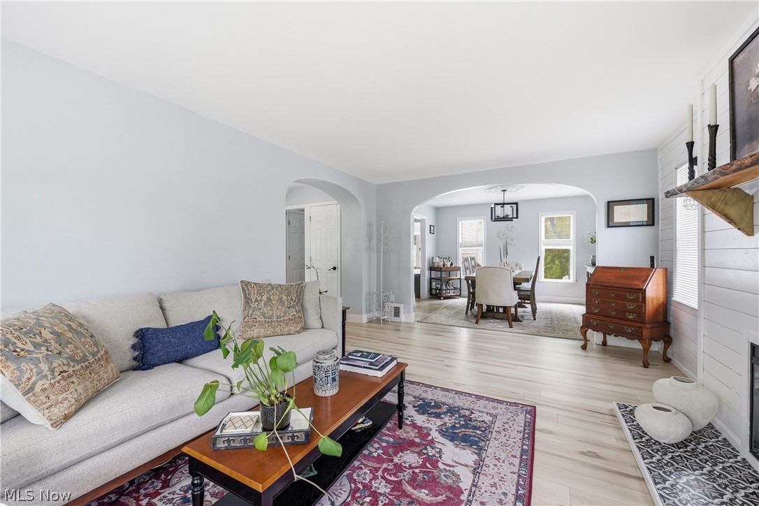 6294 Chestnut Road Independence OH 44131