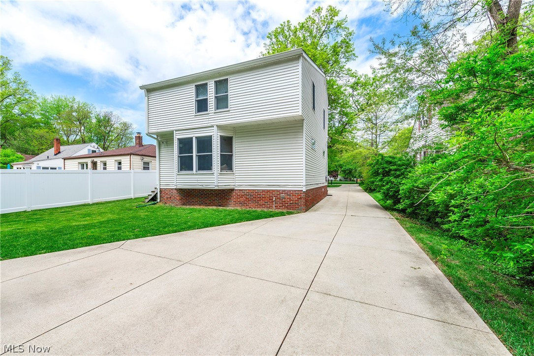 6294 Chestnut Road Independence OH 44131